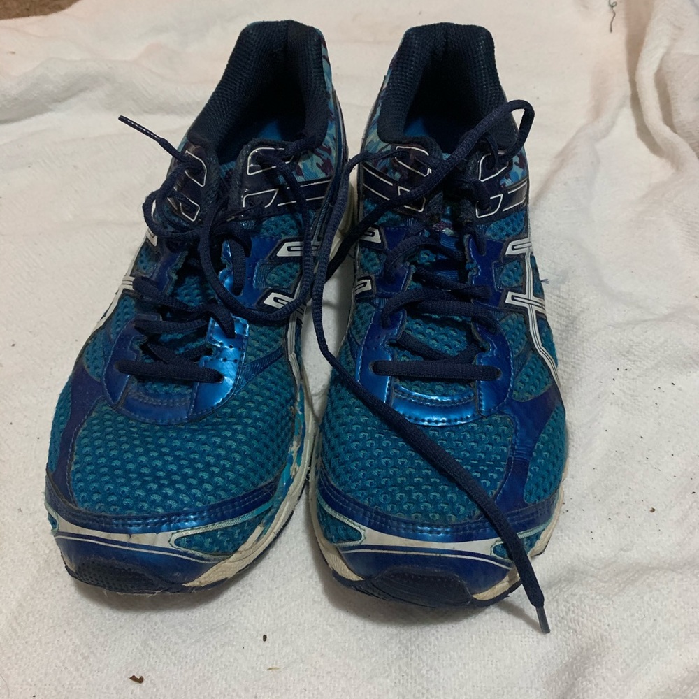 Asics gel cumulus 16 running shoes size 10.5